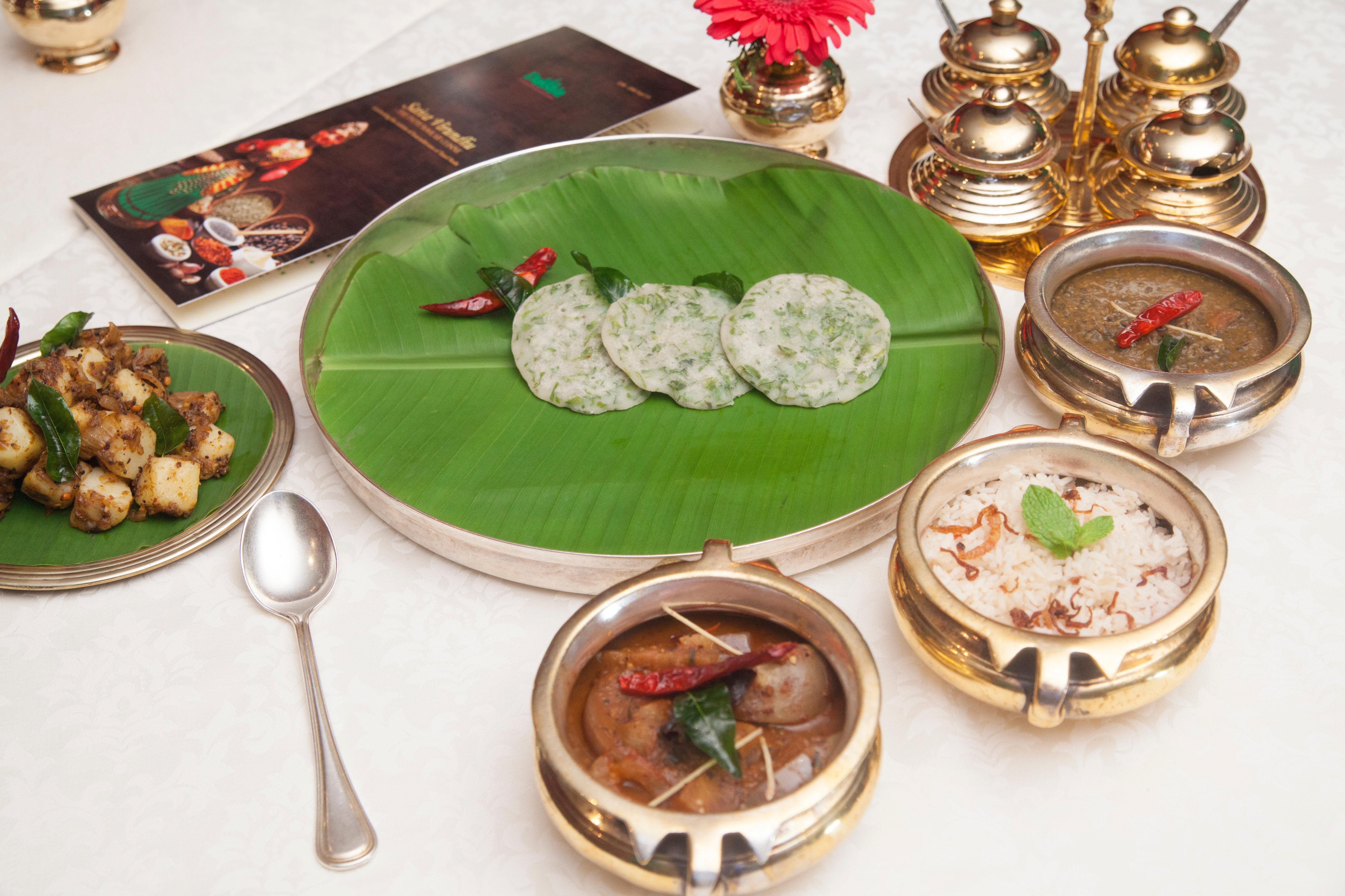 Crowne Plaza Chennai Adyar Park, An Ihg Hotel Экстерьер фото A typical vegetarian meal at a hotel in India