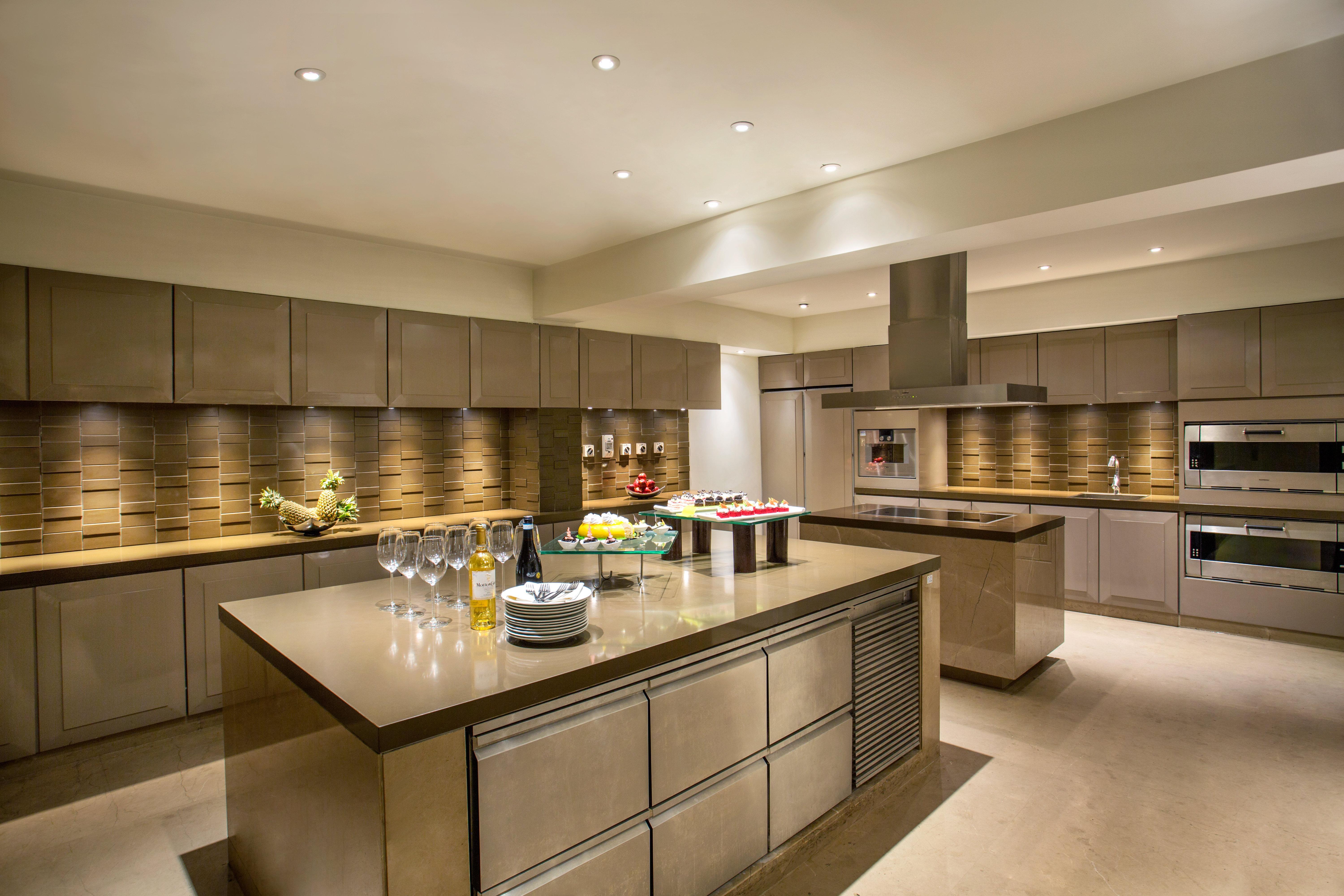 Crowne Plaza Chennai Adyar Park, An Ihg Hotel Экстерьер фото A kitchen
