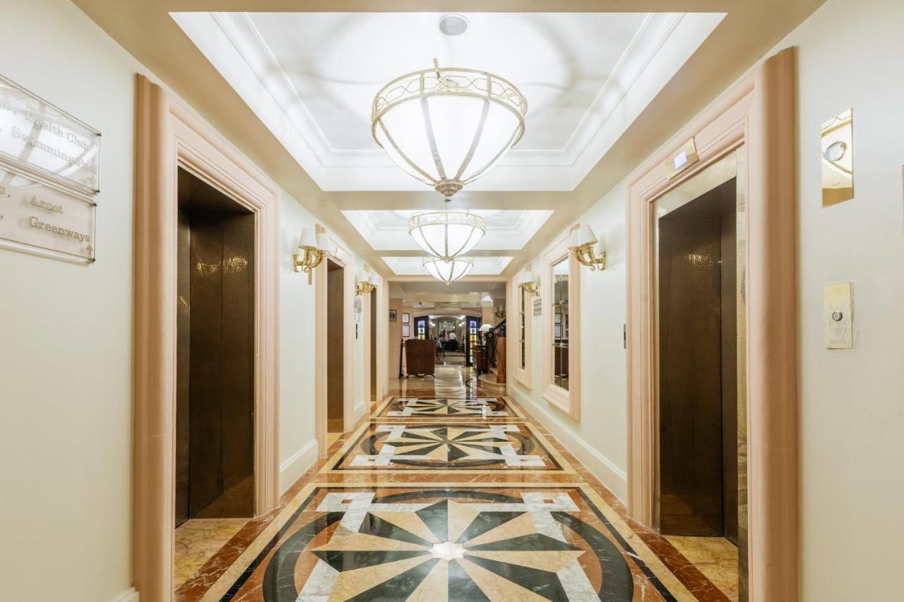 Crowne Plaza Chennai Adyar Park, An Ihg Hotel Экстерьер фото The interior of the hotel